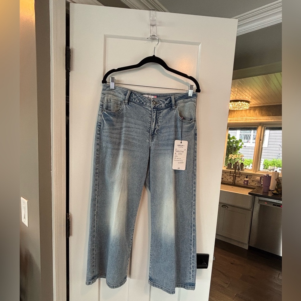 CAbi Naples Crop Light Blue Wide-Leg Jeans Spring 26 reg length